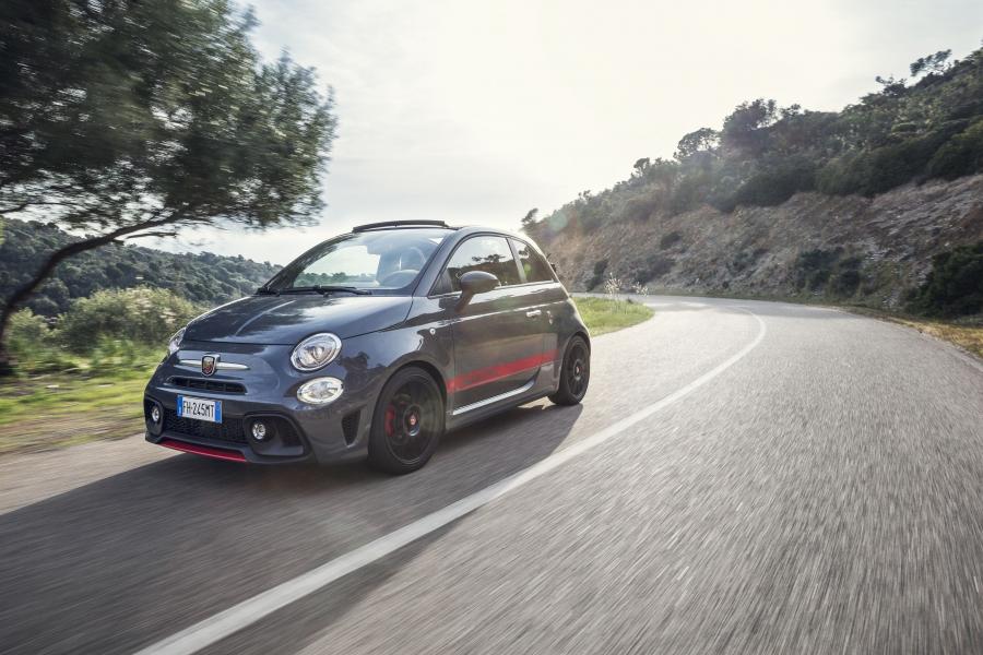  Abarth 695C XSR Yamaha (312) 2017 года  (фото 13 из 44)